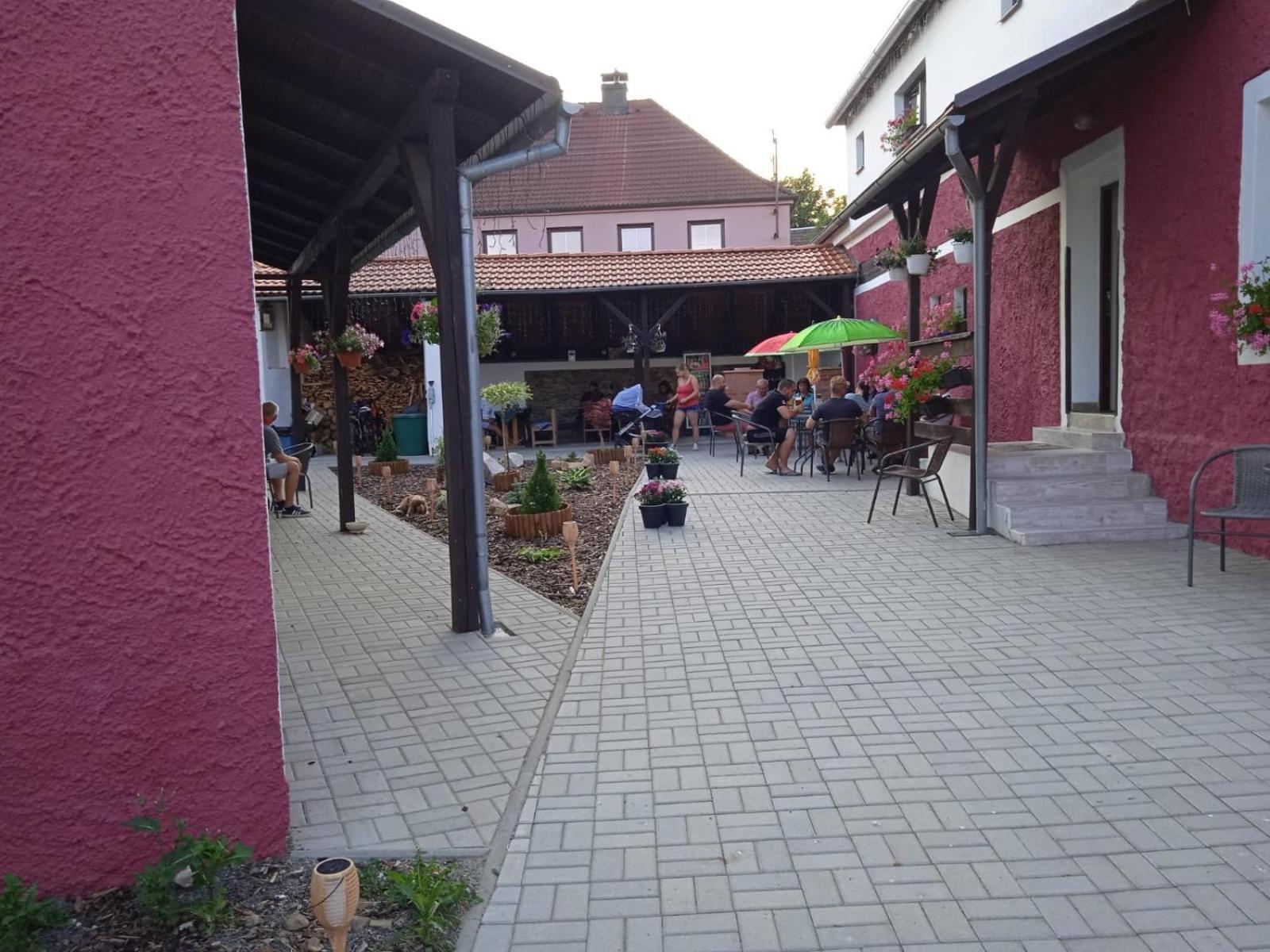 Penzion Dagmar Kokasice Екстер'єр фото